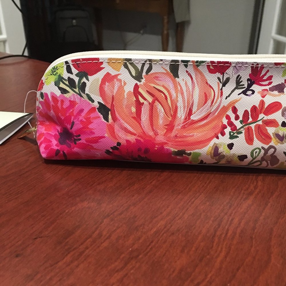 Kate Spade Dahlia Pencil Case - NWT - Picture 5 of 8